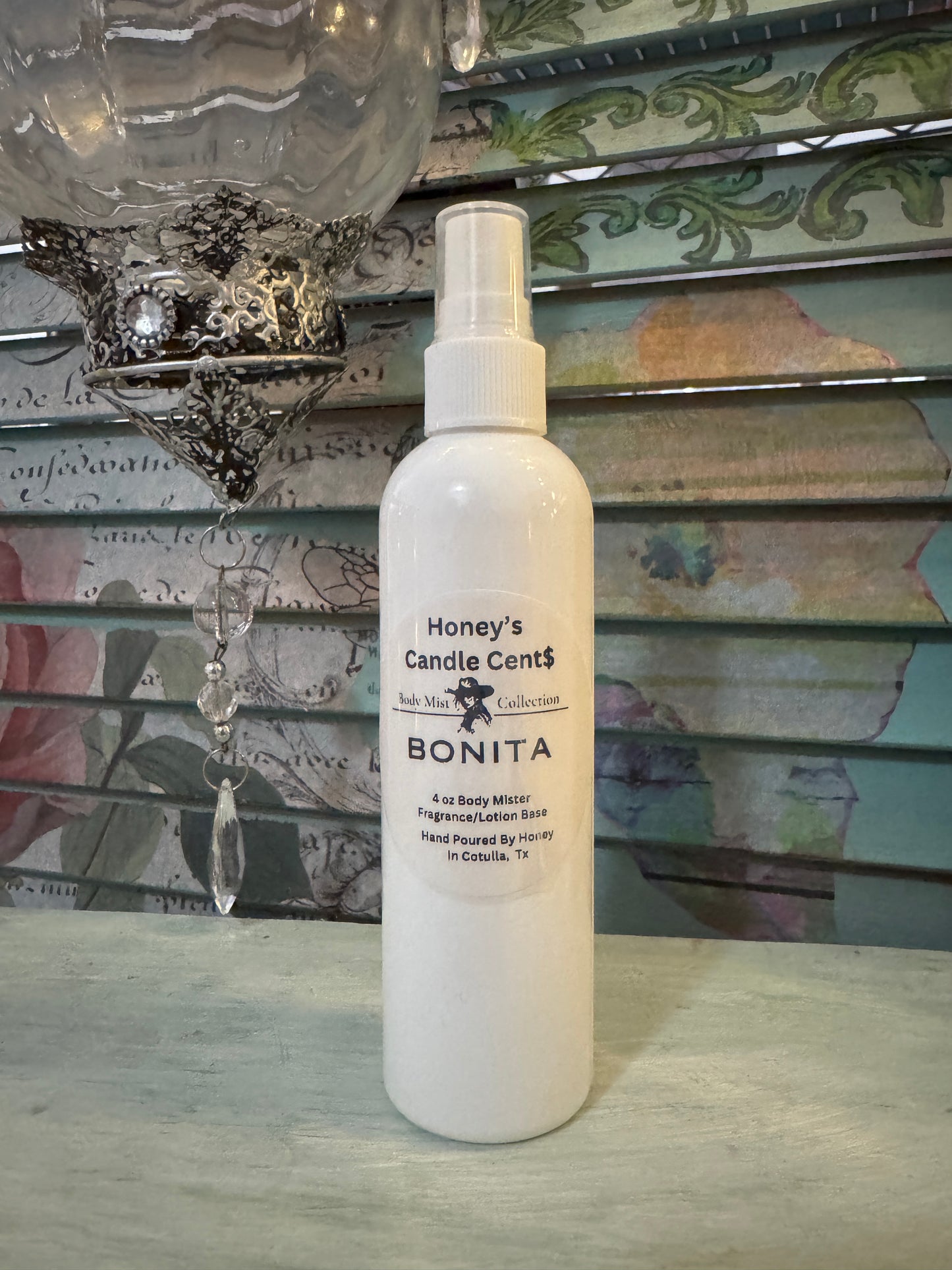 ##Bonita (Similar to scent to Bombshell)